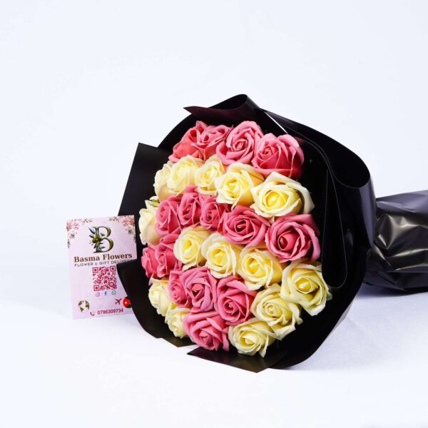 Neat Mixed Rose Bouquet