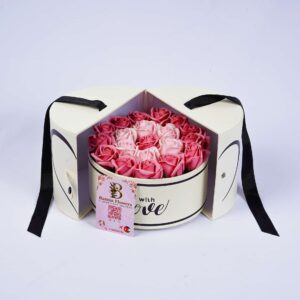 Elegant Rounded Rose Box